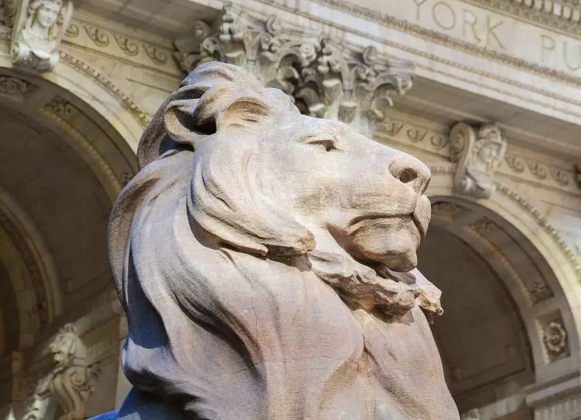 Stone statue of a lion outside the New York City Library