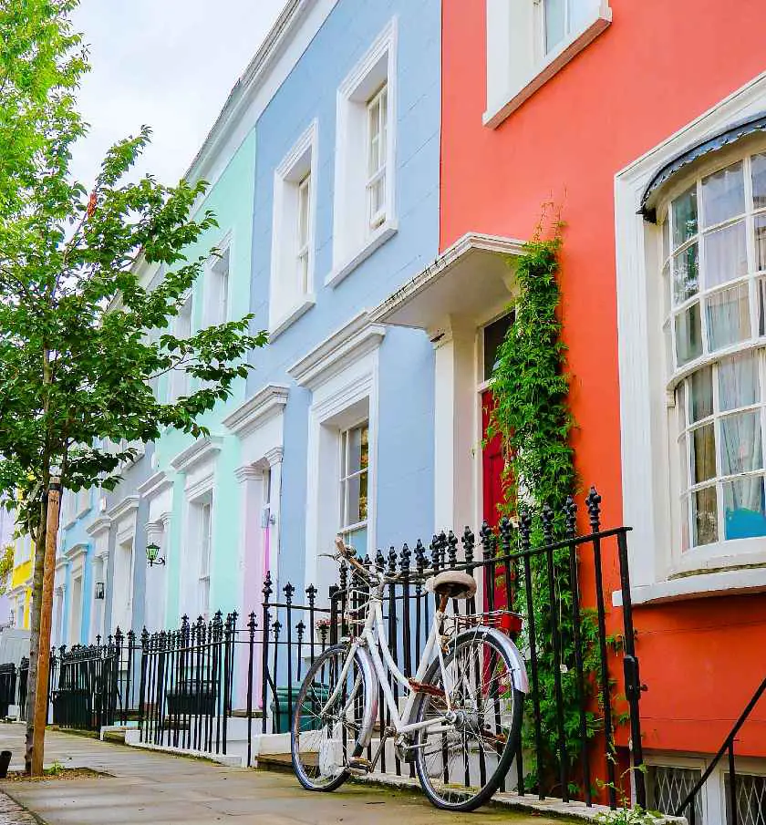Colourful house fronts in Notting Hill in London