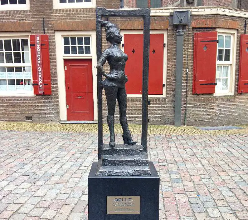 "Belle statue" in the red light district in Amsterdam