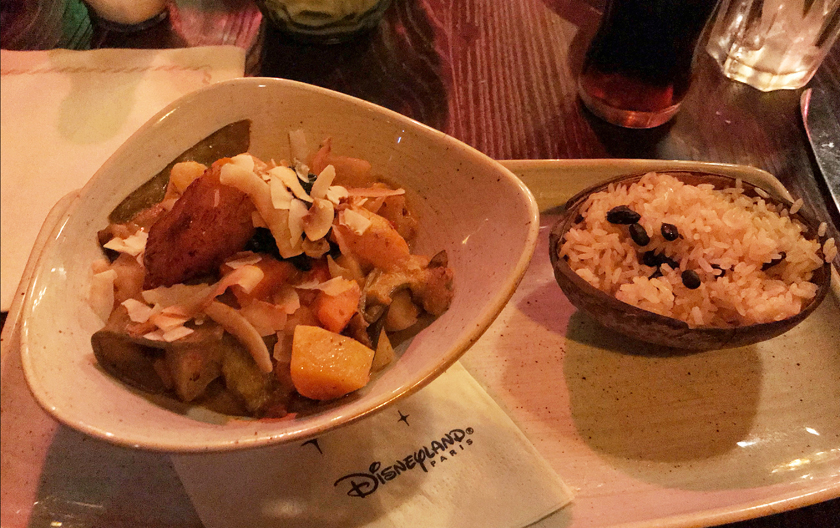 dinner option, inside captain jacks restaurant des pirates, adventure land, vegetable curry with plantain banana and captain's rice, how to eat vegan at disneyland paris