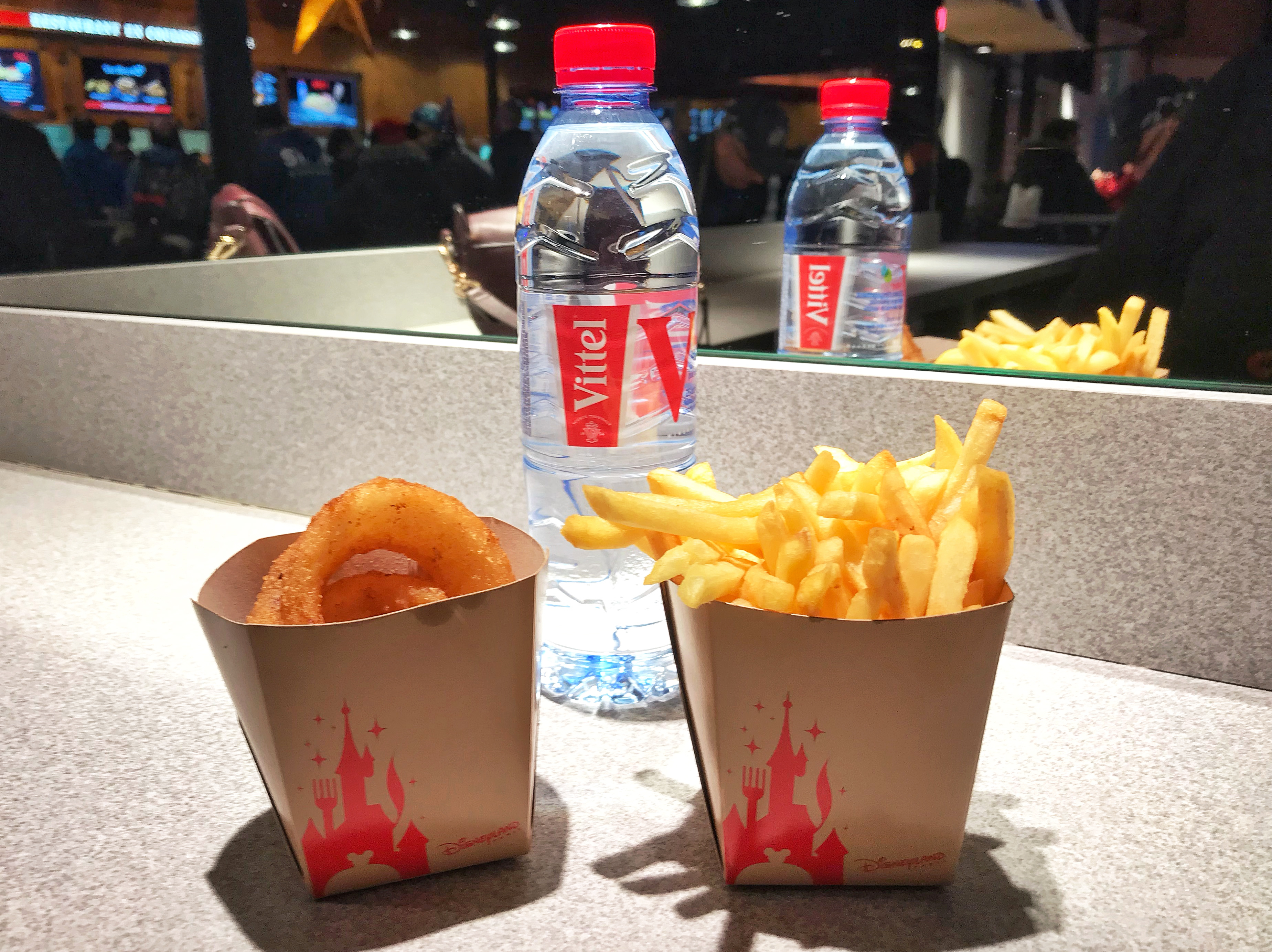 lunch options, fries, onion rings, water, disneyland paris studios, how to eat vegan at disneyland paris