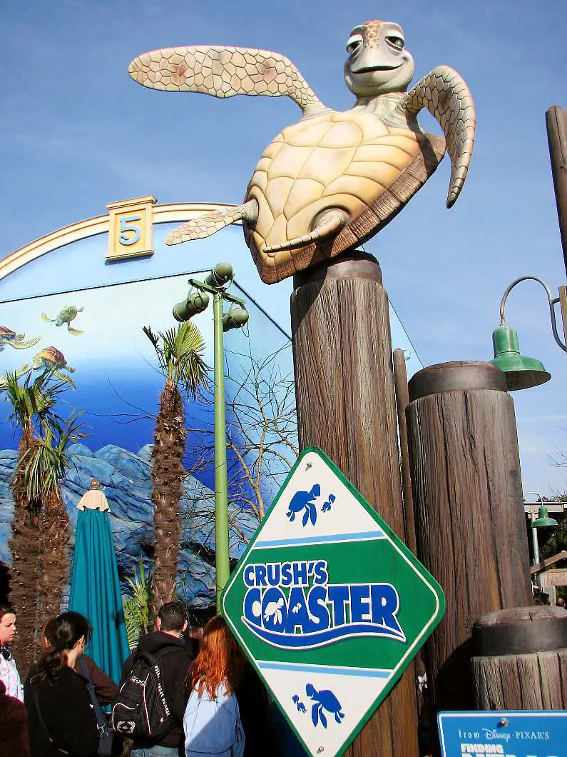 Front of the Crush's coaster ride at Disneyland Paris with turtle and sign
