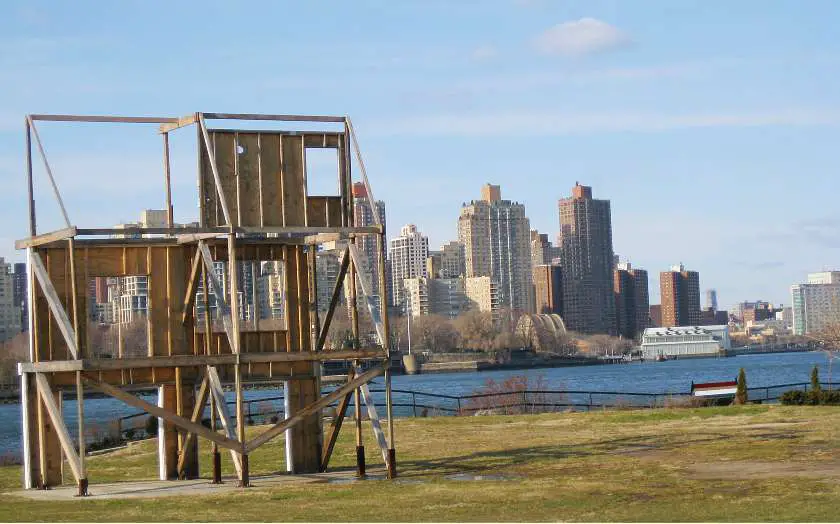 Socrates Sculpture Park with the New York skyline in the background